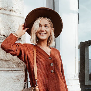 Meet your Posher, Baylee